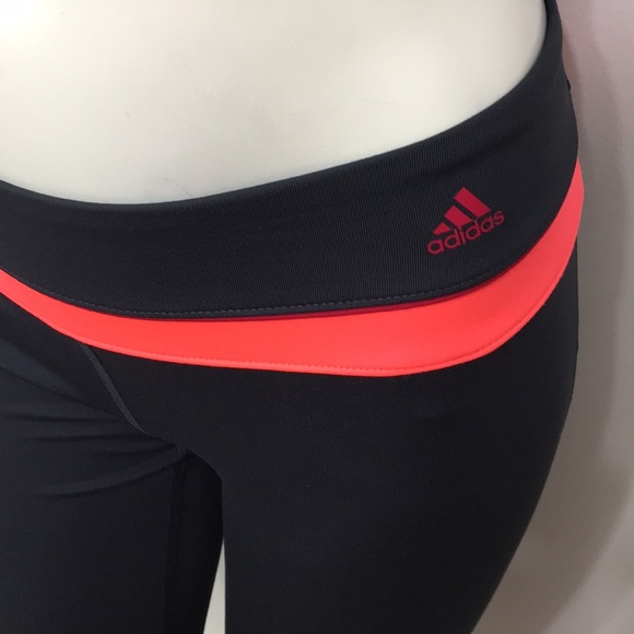 Adidas Yoga Capri Buttery Soft Leggings Size Small - Picture 5 of 9